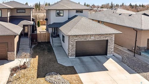 1081 Maplewood Dr, Moose Jaw, SK, S6J0B6 | Card Image