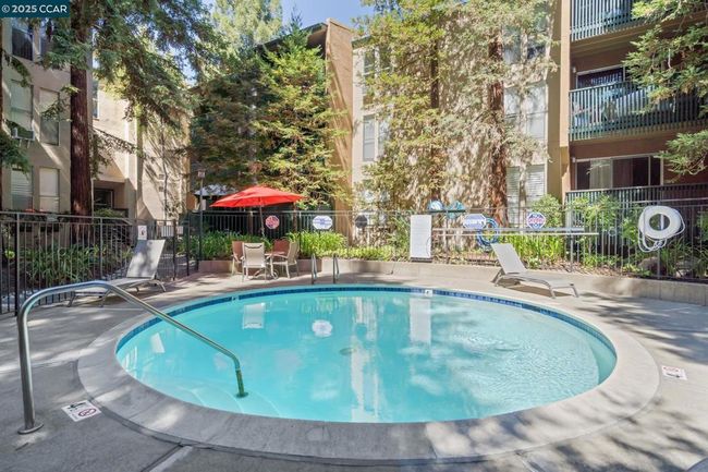 APT-109 - 155 Sharene Ln, Condo with 1 bedrooms, 1 bathrooms and 1 parking in Walnut Creek CA | Image 27