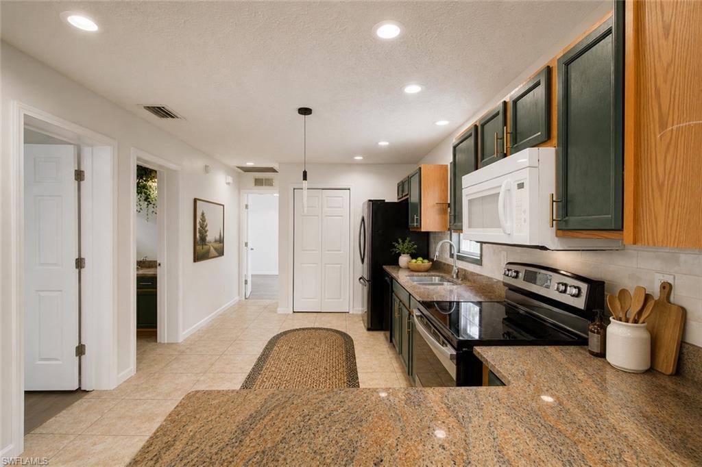 Residential in NAPLES 3