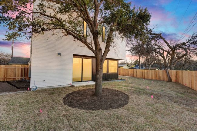 1804 Sylvan Dr, House other with 2 bedrooms, 3 bathrooms and 1 parking in Austin TX | Image 9