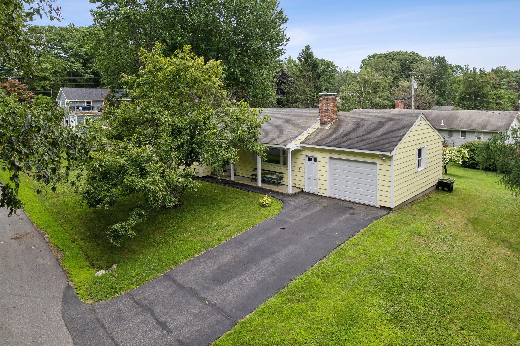 Almonte Ave, Yarmouth, ME 04096