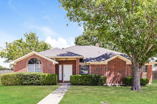 912 Winterbury Ct, Desoto, TX, 75115-8030 | Card Image