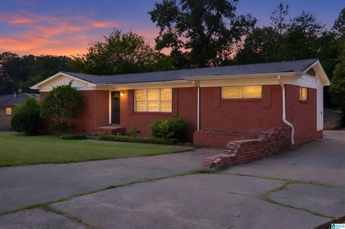 848 Westfield Dr, Fairfield, AL, 35064-1560 | Card Image