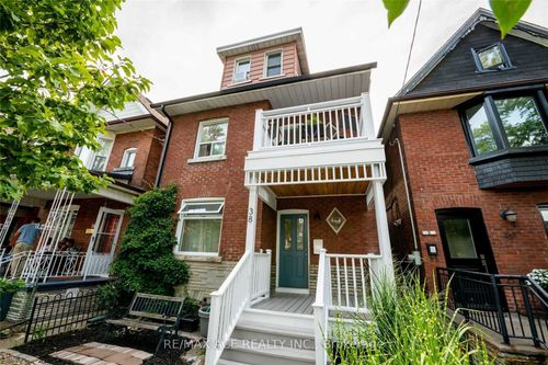 room-38 Emerson Avenue, Toronto, ON, M6H3S8 | Card Image