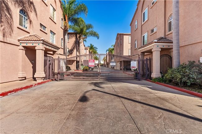 1 - 21836 S Vermont Ave, Condo with 3 bedrooms, 2 bathrooms and 2 parking in Torrance CA | Image 27