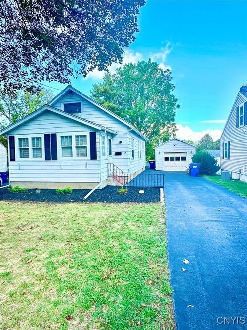 216 Turner Ave, Syracuse, NY, 13219-1742 | Card Image