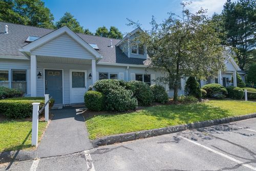 79-79 Pines Edge Dr, Northampton, MA, 01060-1562 | Card Image