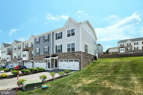 25-1058 Rosecroft Ln, YORK, PA, 17403-9476 | Card Image