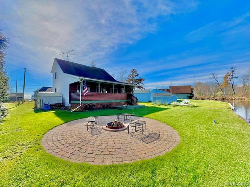 10874 Park Pl, Evart, MI, 49631-9649 | Card Image