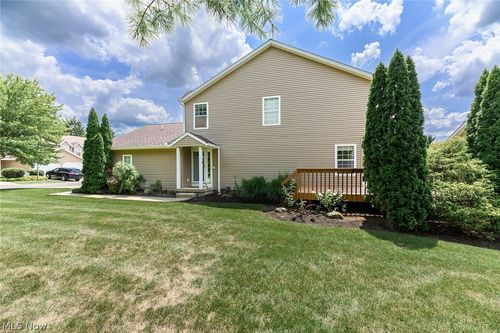 9047 Patriot Dr, Streetsboro, OH, 44241-5788 | Card Image