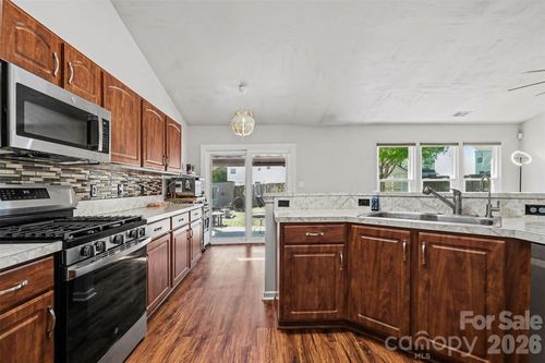 199 Austin Run Ct, Kannapolis, NC, 28083-6286 | Card Image