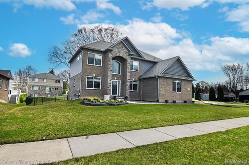3399 Mildred Ave, Rochester Hills, MI, 48309-4421 | Card Image
