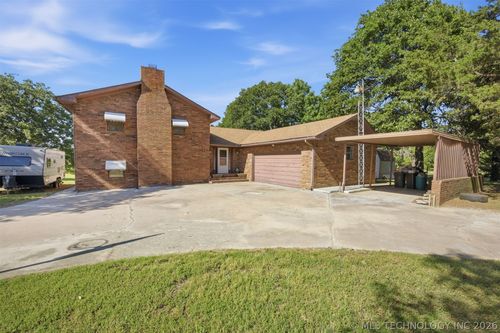 431 E Epley Drive, Stigler, OK, 74462 | Card Image