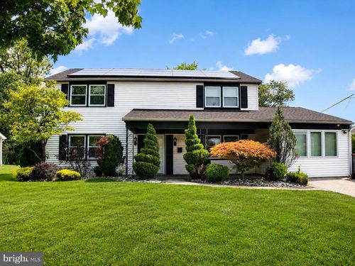 6 Hepburn Ln, Willingboro, NJ, 08046-1724 | Card Image