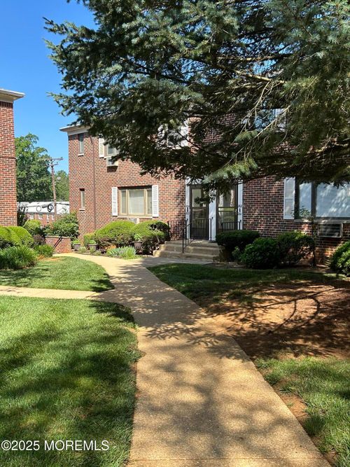 204 Manor E, Red Bank, NJ, 07701-2453 | Card Image