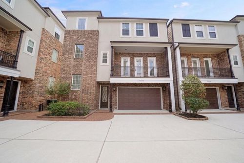 a-924 W 20th St, Houston, TX, 77008-3310 | Card Image
