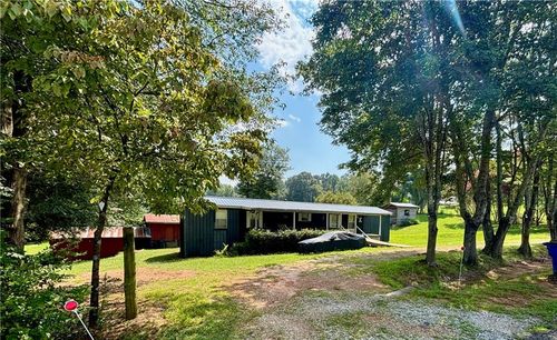 716 Hawkins Rd, Homer, GA, 30547-1616 | Card Image