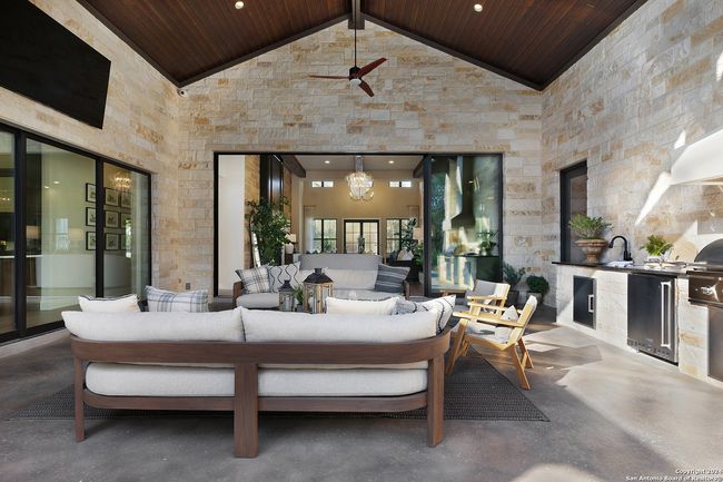 8170 Blue Oak, House other with 4 bedrooms, 5 bathrooms and null parking in Garden Ridge TX | Image 115