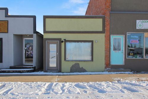 {{alt}} | Card Image