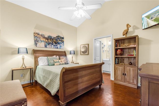 14209 Anegada Dr, Condo with 2 bedrooms, 2 bathrooms and 2 parking in Corpus Christi TX | Image 8