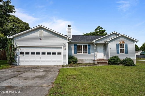 105 Linden Rd, Richlands, NC, 28574-8367 | Card Image