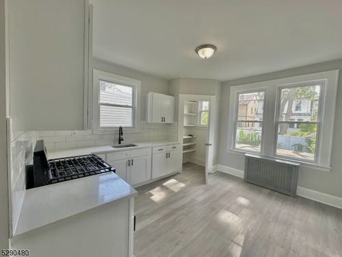 48 Cedar Ave, Newark, NJ, 07106-1217 | Card Image
