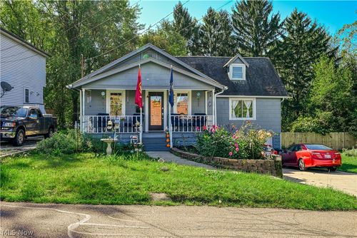 2266 Windemere Ave, Akron, OH, 44312-1366 | Card Image