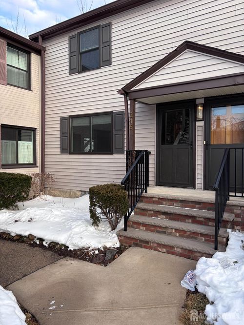 215 Rose St, Metuchen, NJ, 08840-2647 | Card Image