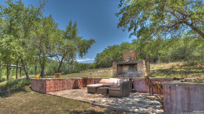 121 David Rankin Rd, House other with 3 bedrooms, 2 bathrooms and null parking in Leakey TX | Image 22