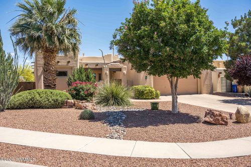 2090 Wagonmound Trl, Las Cruces, NM, 88012-8033 | Card Image