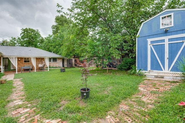 That's a 10X12 shed with electricity | Image 25