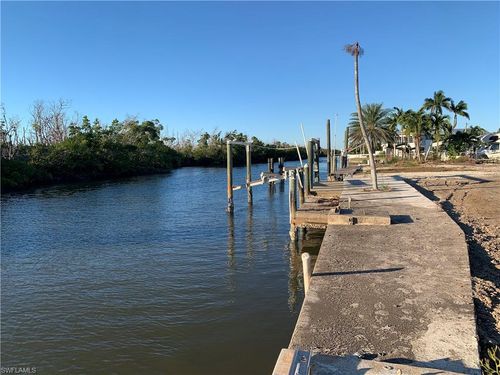 3977 Coconut Dr, St. James City, FL, 33956-2242 | Card Image