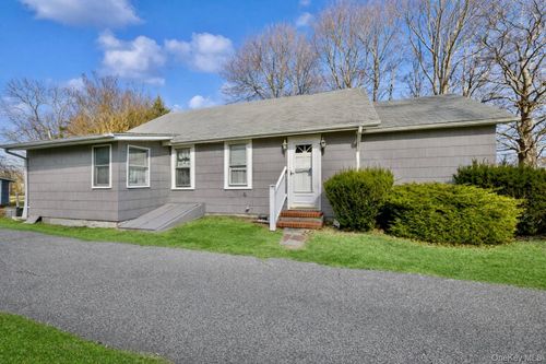 265 Hummel Ave, Southold, NY, 11971-1614 | Card Image