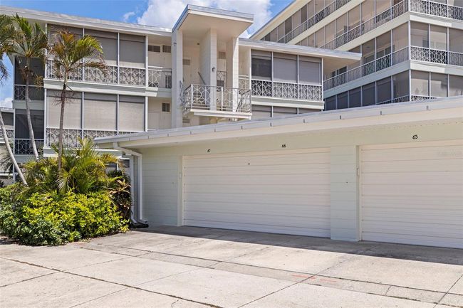UNIT-6 - 1060 N Shore Dr Ne, Condo with 2 bedrooms, 2 bathrooms and null parking in ST PETERSBURG FL | Image 53