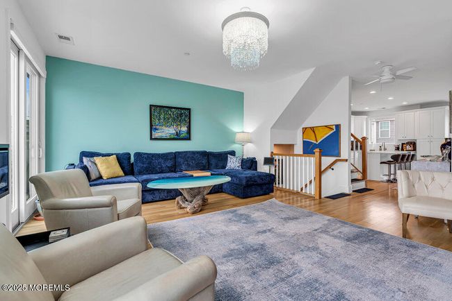 Opens to Eat-in Kitchen | Image 12