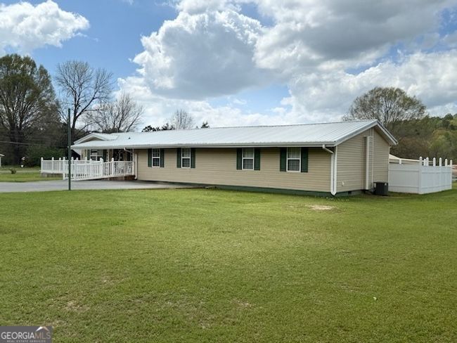 151 Airport Rd, House other with 3 bedrooms, 2 bathrooms and null parking in Trion GA | Image 4