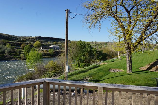 68703 W Island View Pr Nw, Home with 2 bedrooms, 1 bathrooms and null parking in Prosser WA | Image 6