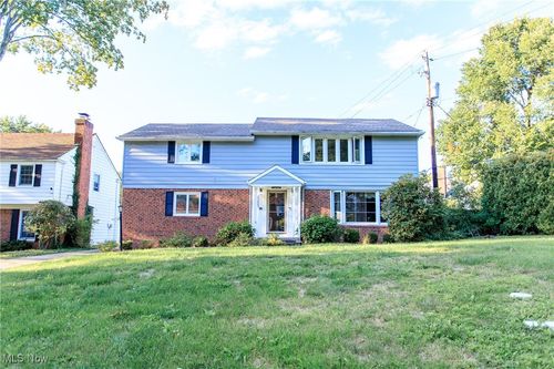 22625 Rye Rd, Shaker Heights, OH, 44122-3047 | Card Image