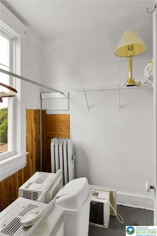 923 N Webster Ave, Home with 9 bedrooms, 5 bathrooms and 3 parking in Scranton PA | Image 44