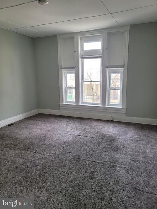 2-2449 Barclay St, BALTIMORE, MD, 21218-5327 | Card Image
