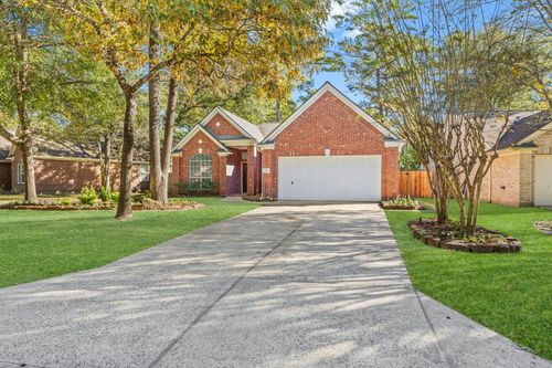 135 S Hollylaurel Cir, The Woodlands, TX, 77382-1342 | Card Image