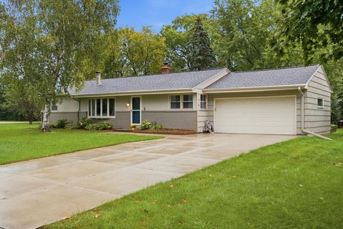 240 Prospect Drive, Brookfield, WI, 53005 | Card Image