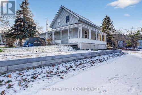 4 Water St, Elgin, ON, K0G1E0 | Card Image