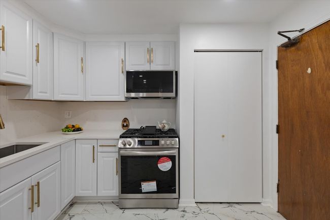 APT-1E - 8916 Kenneth Dr, Condo with 1 bedrooms, 1 bathrooms and null parking in Des Plaines IL | Image 11