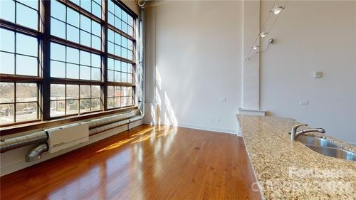 305-715 N Graham St, Charlotte, NC, 28202-2048 | Card Image
