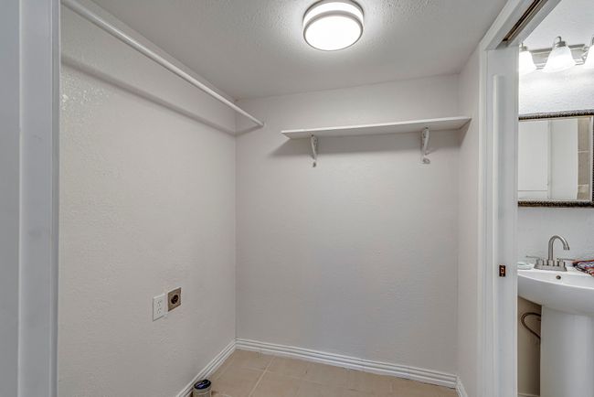 323 W University Ave, House other with 3 bedrooms, 2 bathrooms and null parking in Waxahachie TX | Image 27