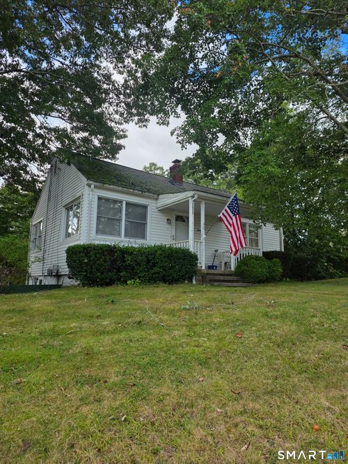 30 Ridgewood Ave, Waterford, CT, 06385-3927 | Card Image