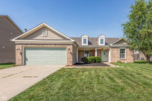 10296 Crooked Stick Dr, Brownsburg, IN, 46112-7362 | Card Image
