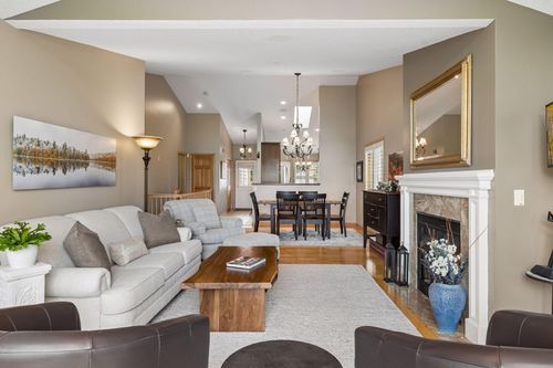 8975 Deer Run Dr, Victoria, MN, 55386-9581 | Card Image