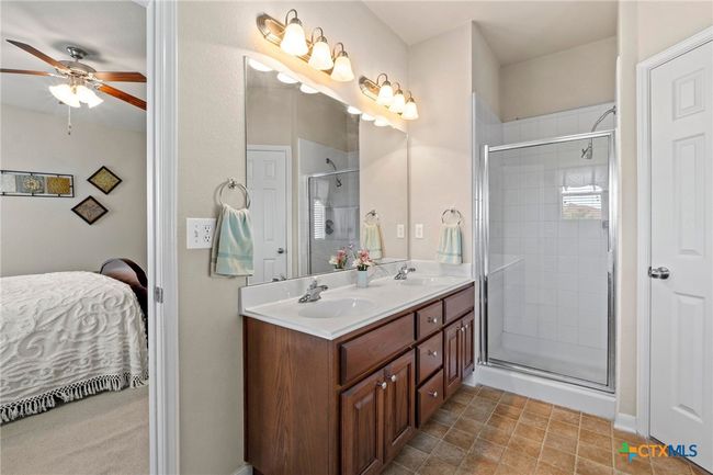 double vanities in owners bath | Image 20